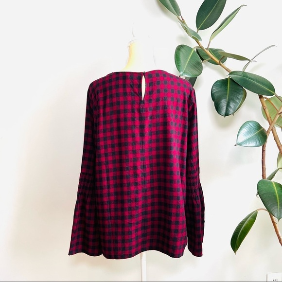 Beach Lunch Lounge Roberta Bell Sleeve Smocked Top - Picture 5 of 8